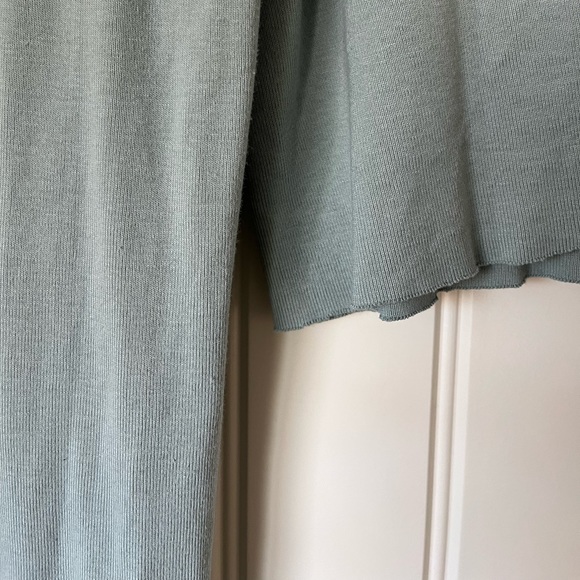 cropped button up long sleeve - Picture 4 of 4